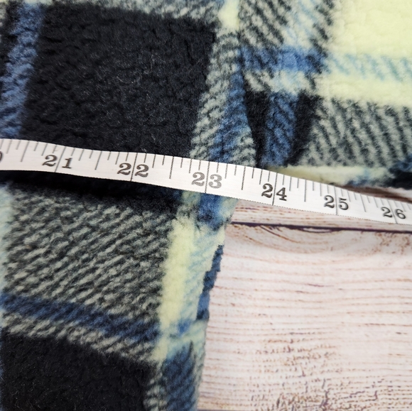 NWOT American Eagle cropped plaid fleece‎ pullover 1/4 zip medium. - Picture 7 of 7